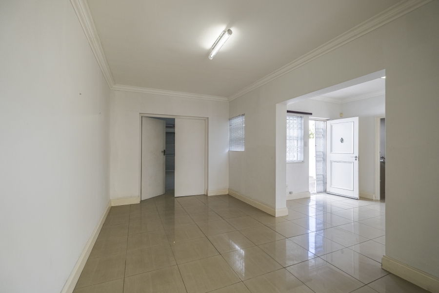 To Let 3 Bedroom Property for Rent in Summerstrand Eastern Cape